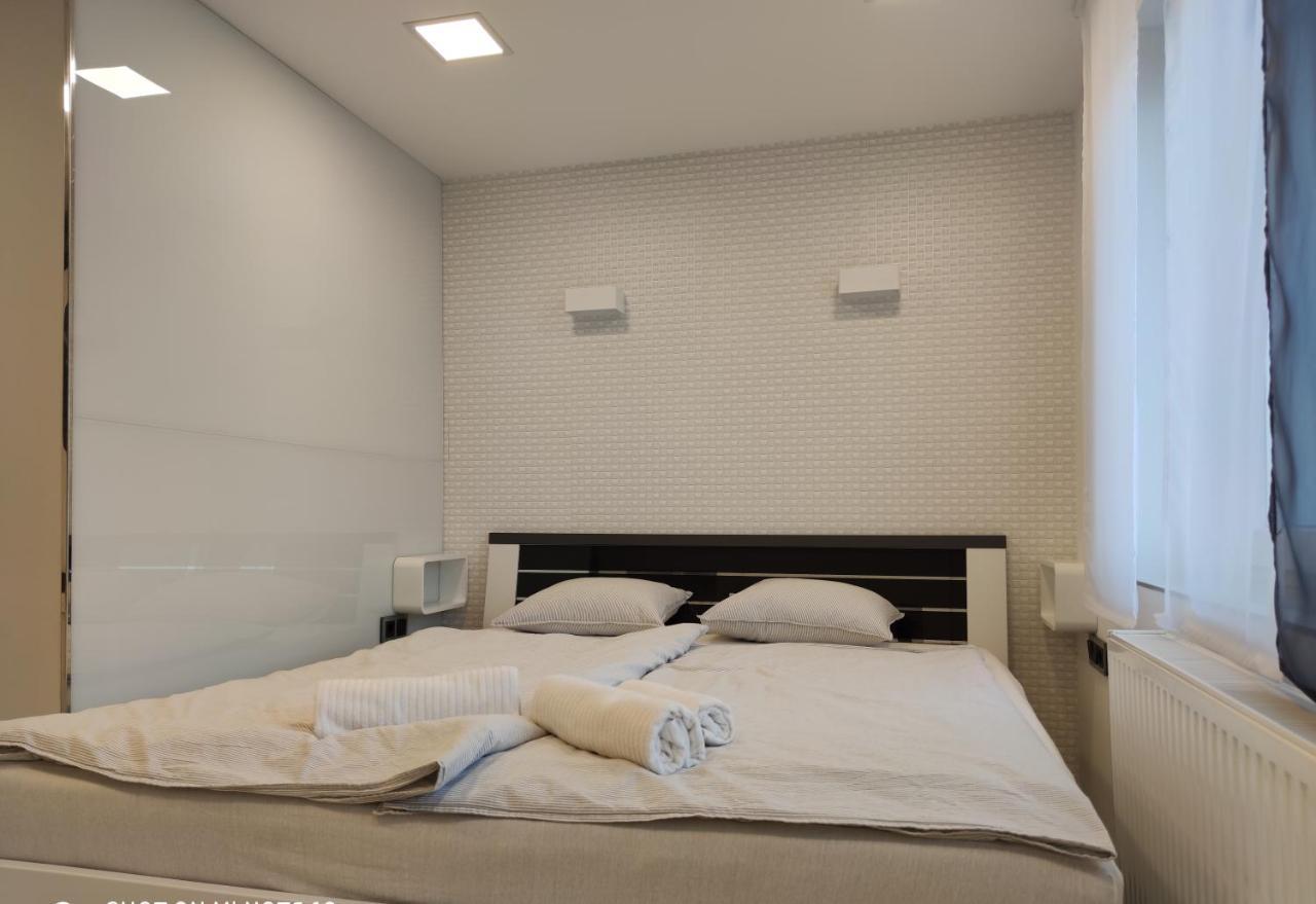 Aqua Solar Apartmanhaz Мишкольц Экстерьер фото