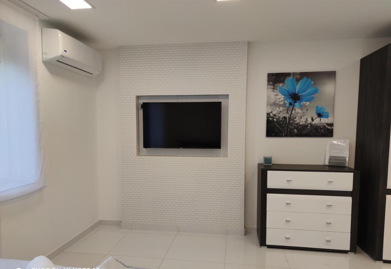 Aqua Solar Apartmanhaz Мишкольц Экстерьер фото