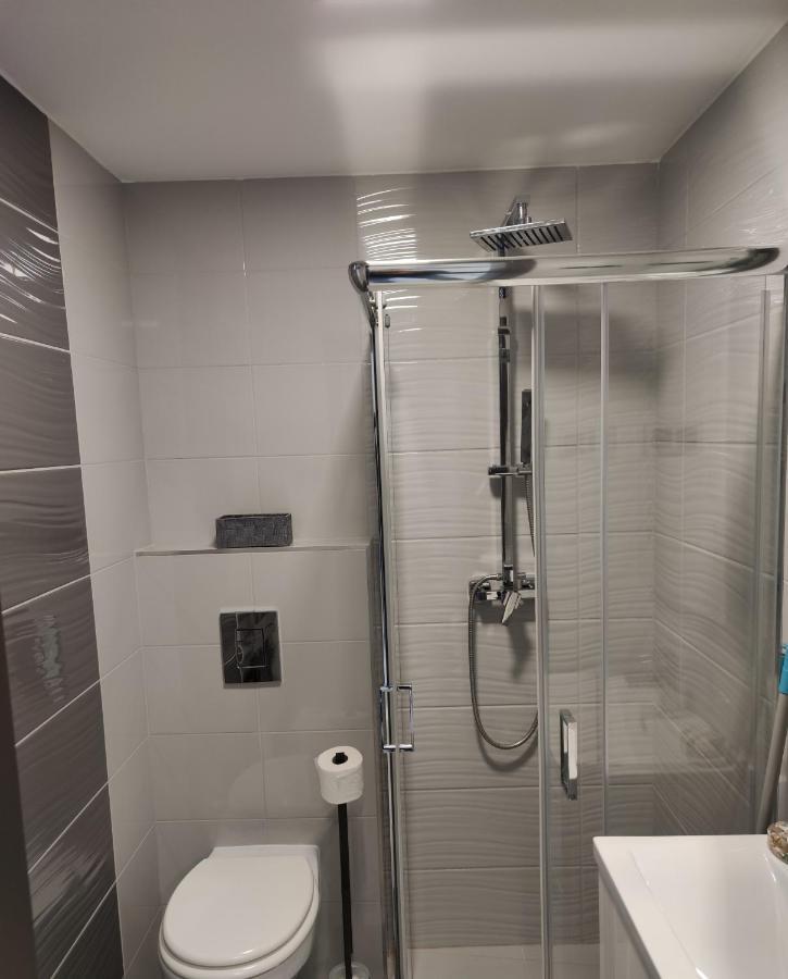 Aqua Solar Apartmanhaz Мишкольц Экстерьер фото